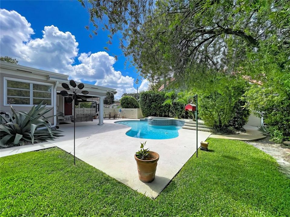 For Sale: $535,000 (2 beds, 2 baths, 3184 Square Feet)