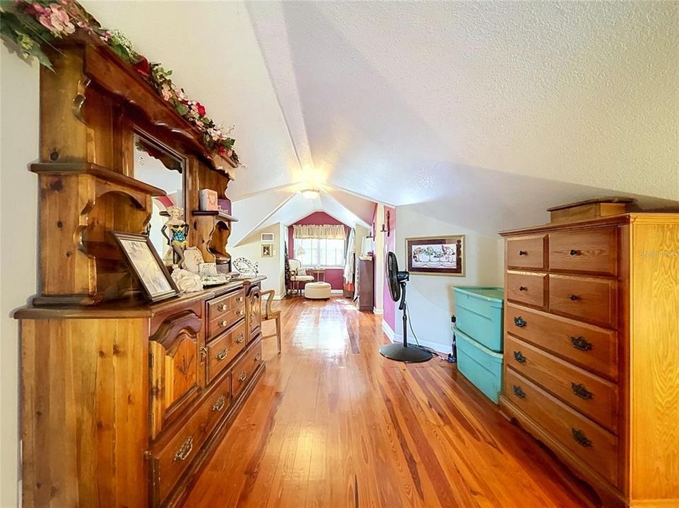 For Sale: $535,000 (2 beds, 2 baths, 3184 Square Feet)
