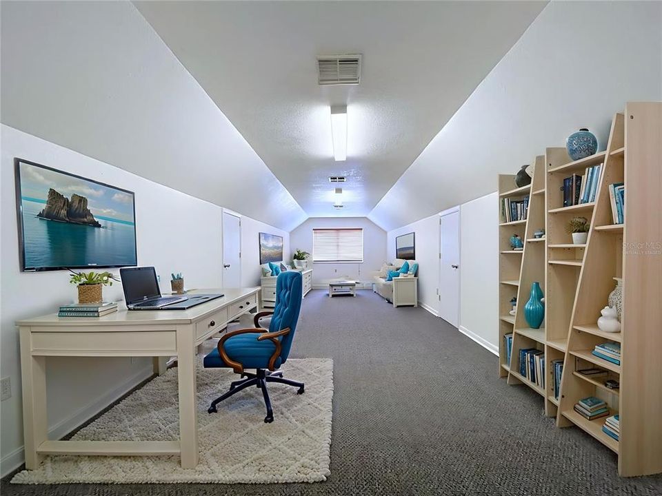 For Sale: $535,000 (2 beds, 2 baths, 3184 Square Feet)