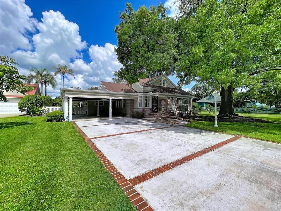For Sale: $535,000 (2 beds, 2 baths, 3184 Square Feet)