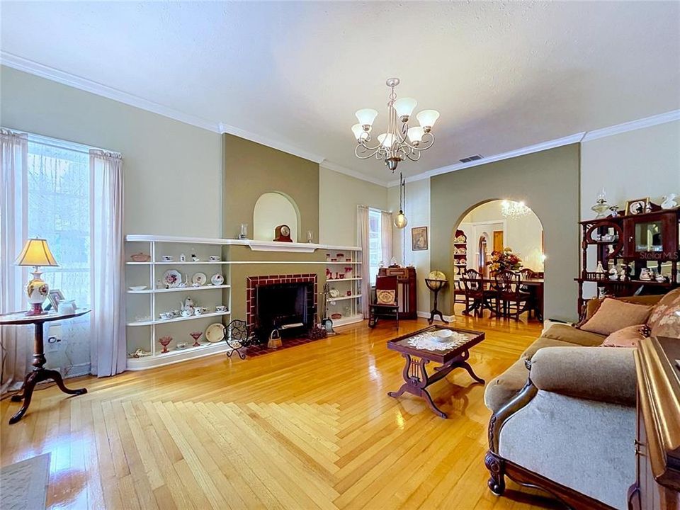 For Sale: $535,000 (2 beds, 2 baths, 3184 Square Feet)