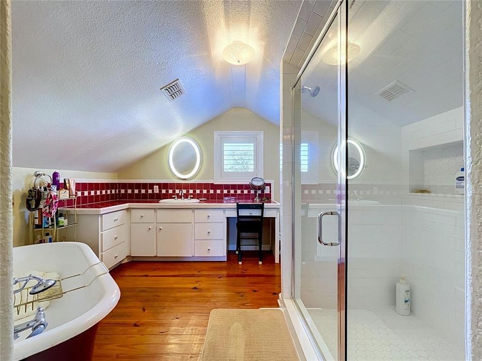 For Sale: $535,000 (2 beds, 2 baths, 3184 Square Feet)