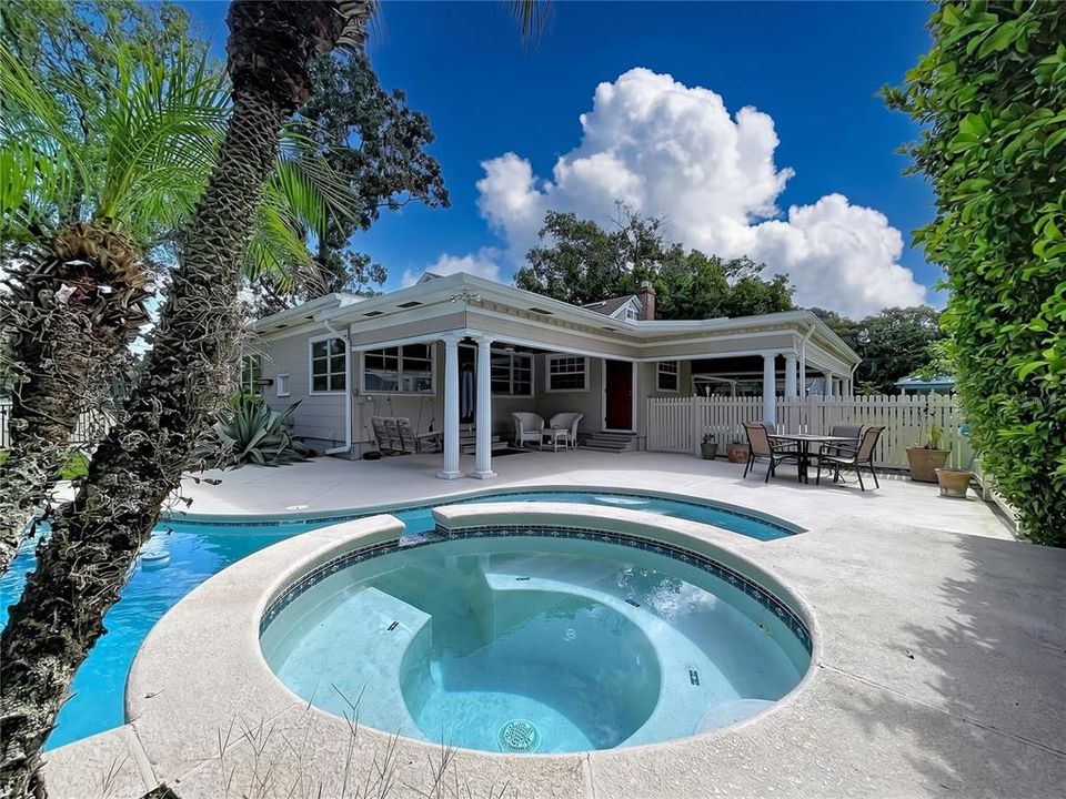 For Sale: $535,000 (2 beds, 2 baths, 3184 Square Feet)