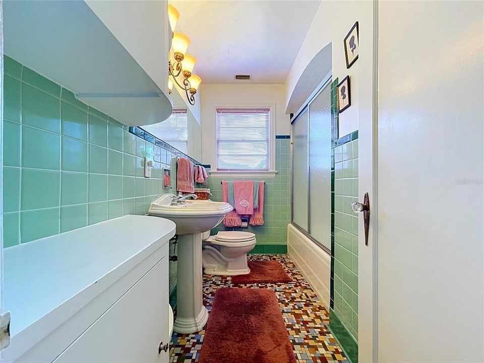 For Sale: $535,000 (2 beds, 2 baths, 3184 Square Feet)