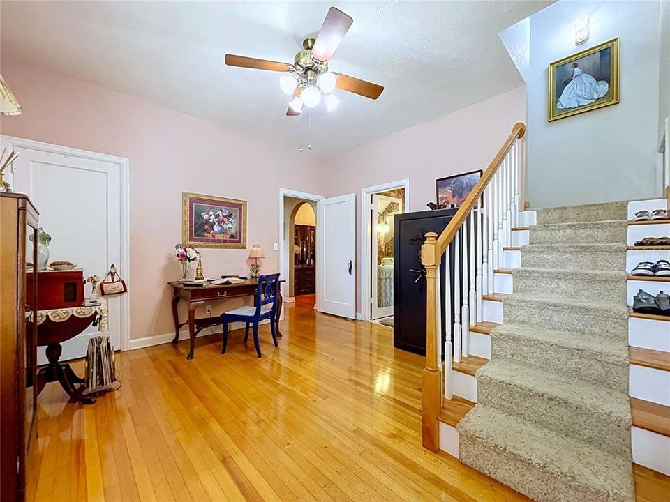 For Sale: $535,000 (2 beds, 2 baths, 3184 Square Feet)