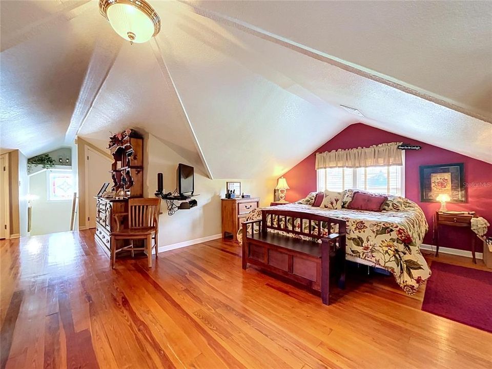 For Sale: $535,000 (2 beds, 2 baths, 3184 Square Feet)