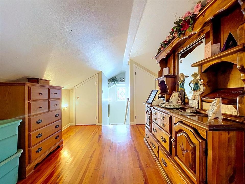 For Sale: $535,000 (2 beds, 2 baths, 3184 Square Feet)
