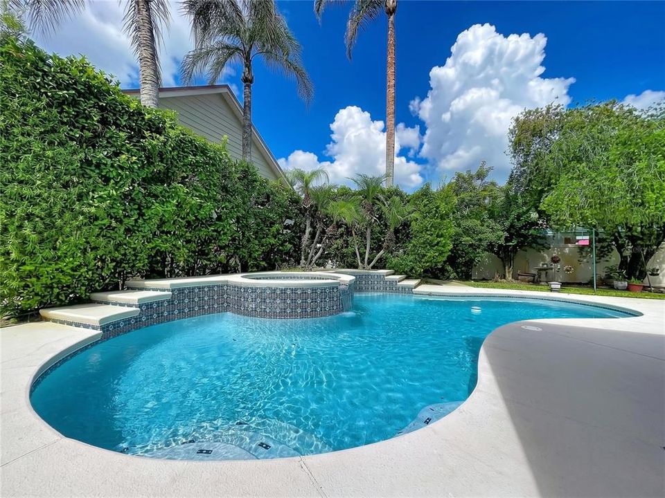 For Sale: $535,000 (2 beds, 2 baths, 3184 Square Feet)