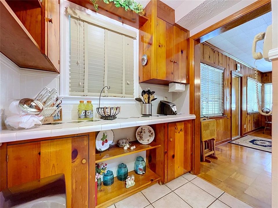 For Sale: $535,000 (2 beds, 2 baths, 3184 Square Feet)