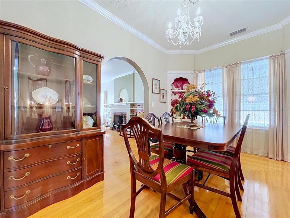 For Sale: $535,000 (2 beds, 2 baths, 3184 Square Feet)