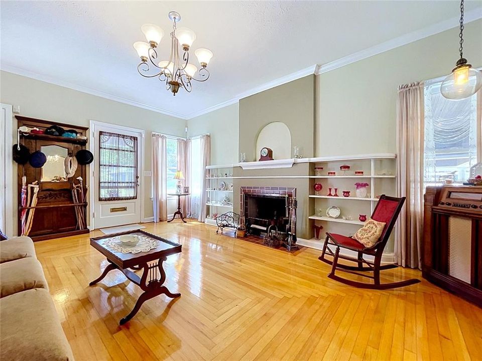 For Sale: $535,000 (2 beds, 2 baths, 3184 Square Feet)