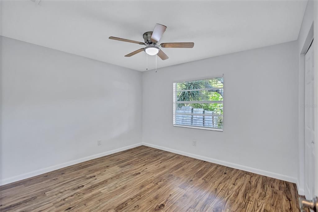 For Rent: $2,250 (2 beds, 1 baths, 888 Square Feet)