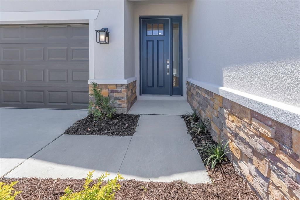 For Rent: $4,000 (4 beds, 3 baths, 2399 Square Feet)