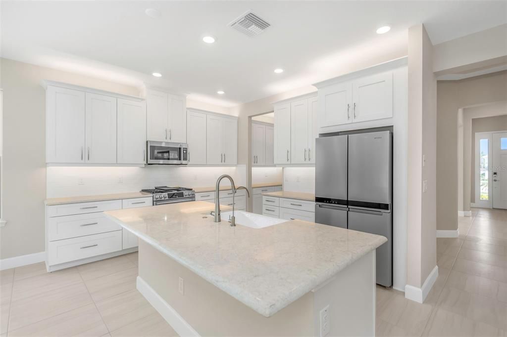 For Rent: $4,000 (4 beds, 3 baths, 2399 Square Feet)