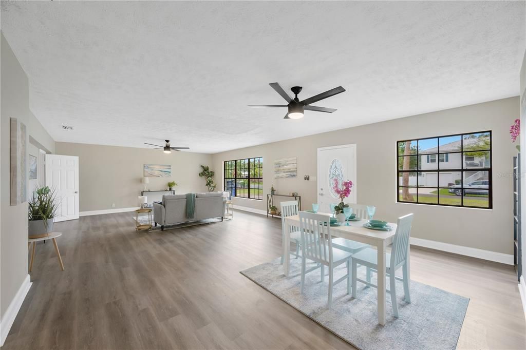 En Venta: $379,900 (4 camas, 2 baños, 1920 Pies cuadrados)