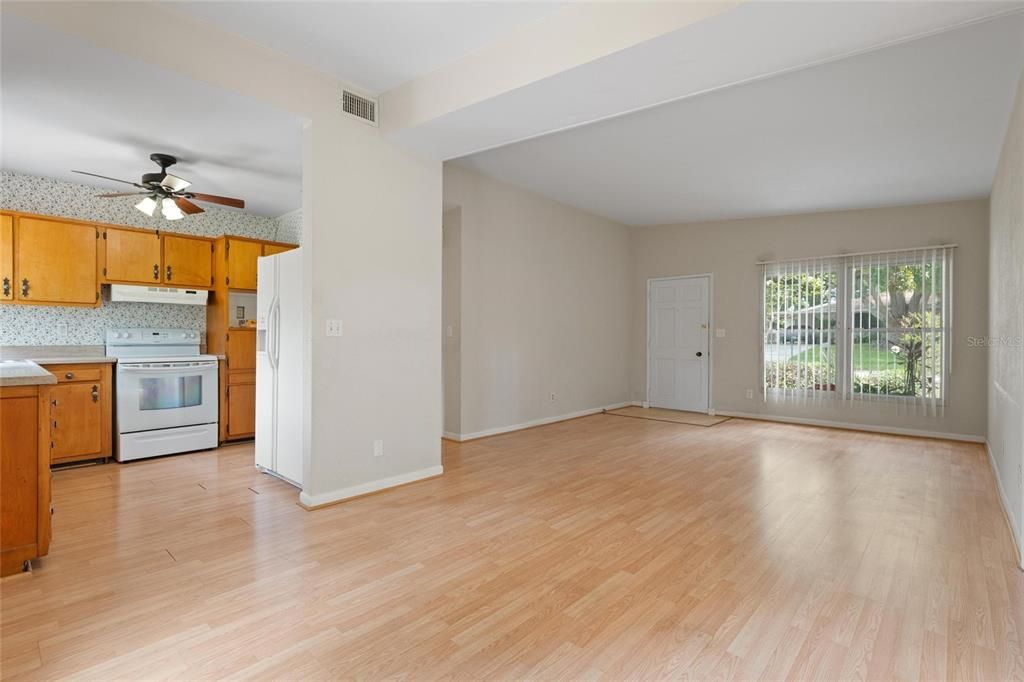 En Venta: $289,000 (3 camas, 1 baños, 1096 Pies cuadrados)