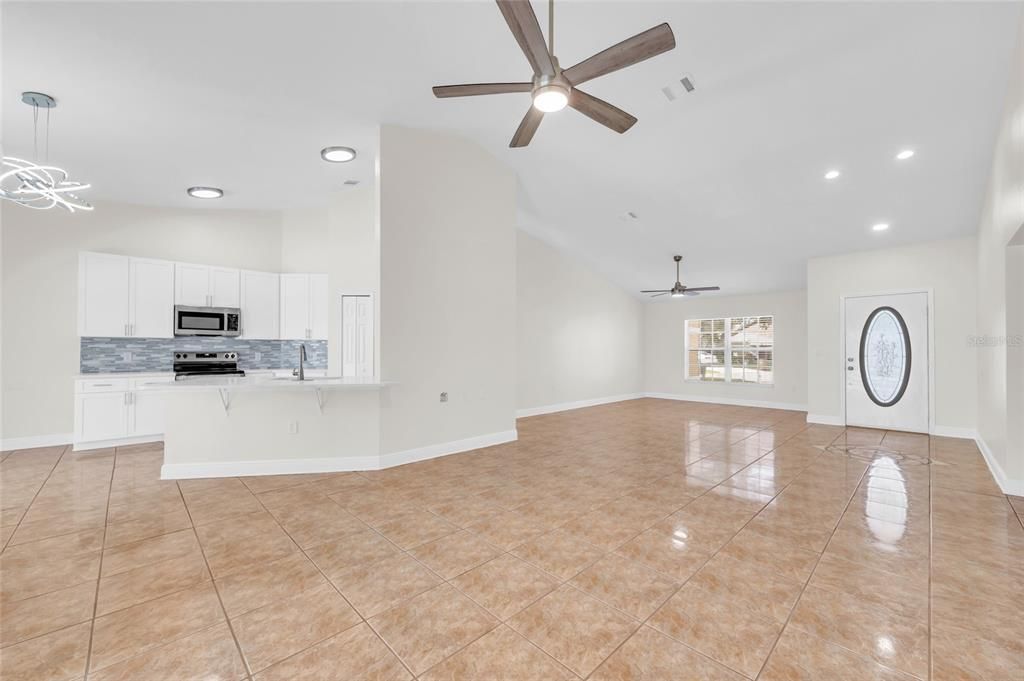 For Sale: $449,900 (3 beds, 2 baths, 1782 Square Feet)