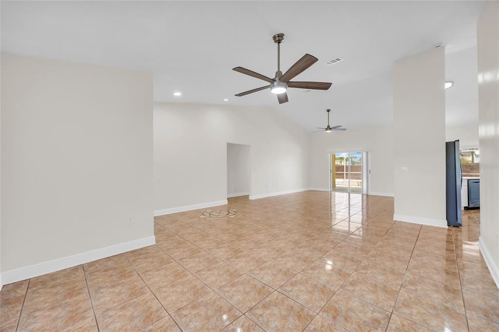 For Sale: $449,900 (3 beds, 2 baths, 1782 Square Feet)