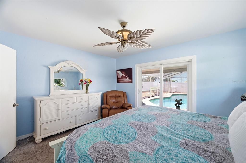 For Sale: $475,000 (2 beds, 2 baths, 1167 Square Feet)