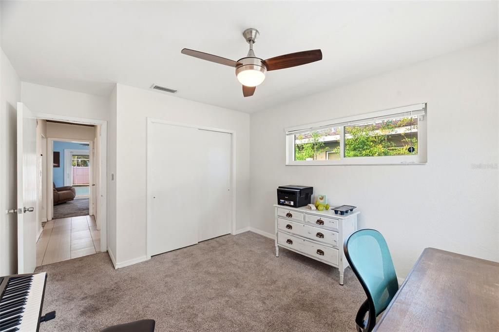For Sale: $475,000 (2 beds, 2 baths, 1167 Square Feet)