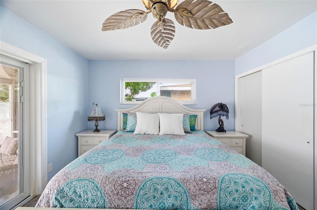 For Sale: $475,000 (2 beds, 2 baths, 1167 Square Feet)