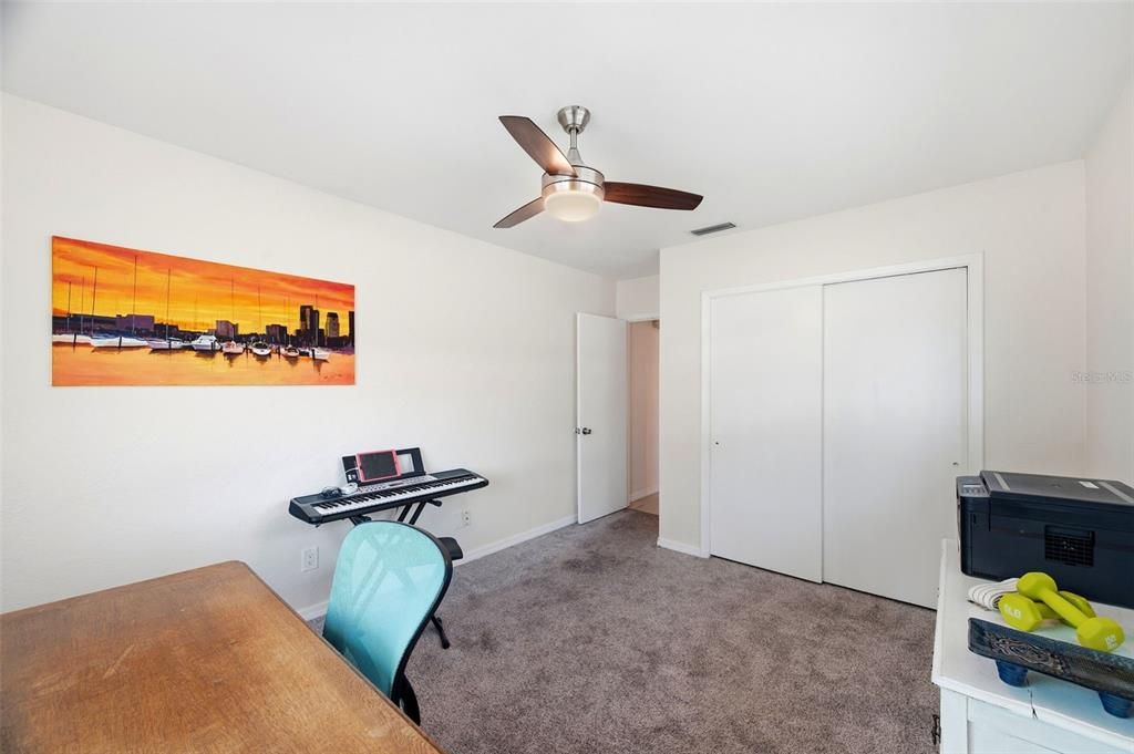 For Sale: $475,000 (2 beds, 2 baths, 1167 Square Feet)