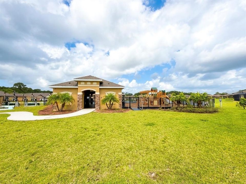 For Rent: $1,925 (4 beds, 2 baths, 1830 Square Feet)