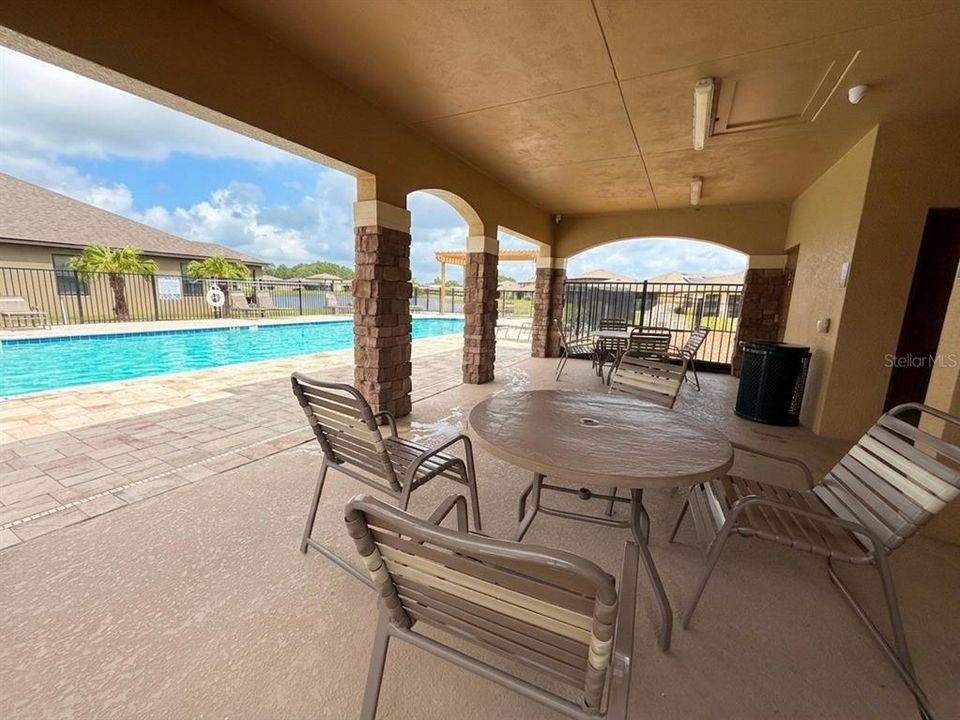 For Rent: $1,925 (4 beds, 2 baths, 1830 Square Feet)