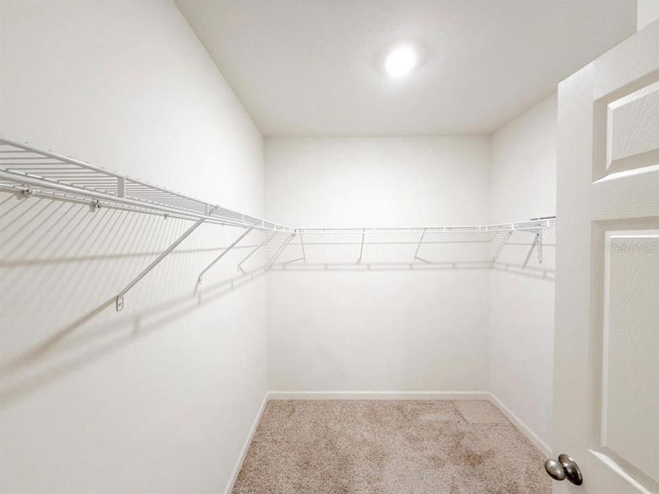 For Rent: $1,925 (4 beds, 2 baths, 1830 Square Feet)