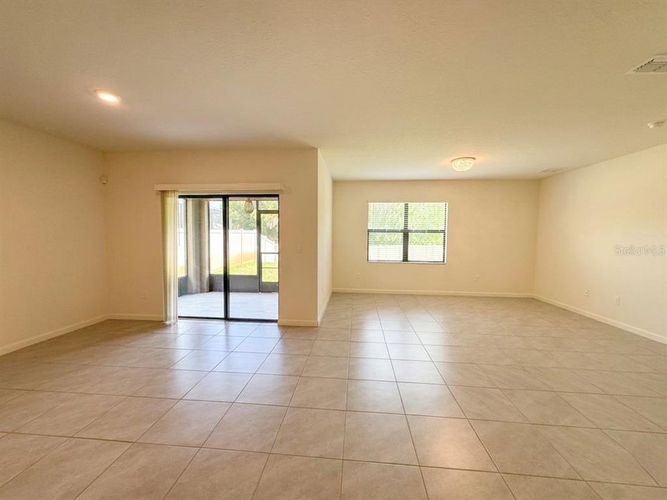 For Rent: $1,925 (4 beds, 2 baths, 1830 Square Feet)