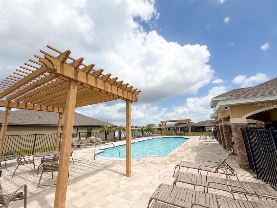 For Rent: $1,925 (4 beds, 2 baths, 1830 Square Feet)