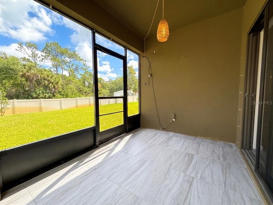 For Rent: $1,925 (4 beds, 2 baths, 1830 Square Feet)