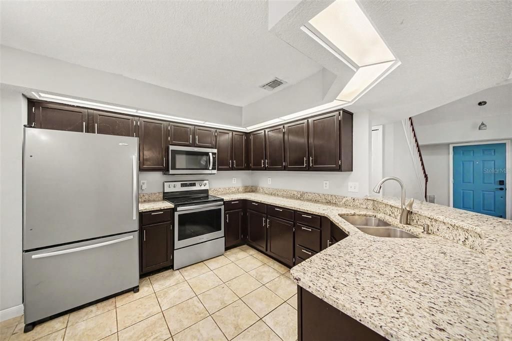 На продажу: $445,000 (3 спален, 2 ванн, 1709 Квадратных фут)