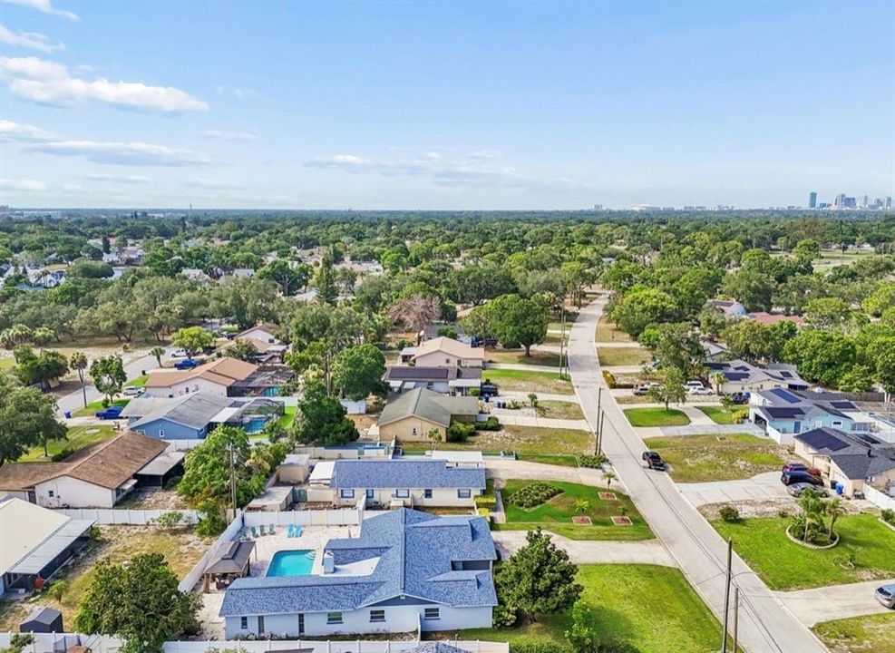 For Sale: $749,900 (5 beds, 3 baths, 2215 Square Feet)