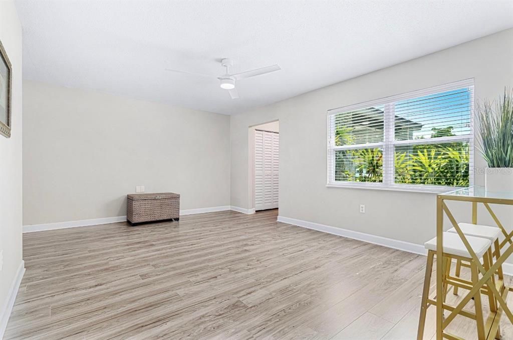 For Sale: $749,900 (5 beds, 3 baths, 2215 Square Feet)