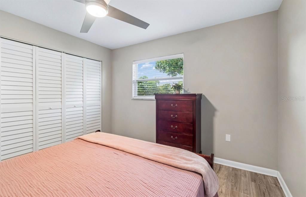 For Sale: $749,900 (5 beds, 3 baths, 2215 Square Feet)