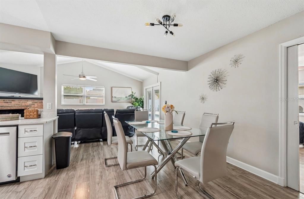 For Sale: $749,900 (5 beds, 3 baths, 2215 Square Feet)