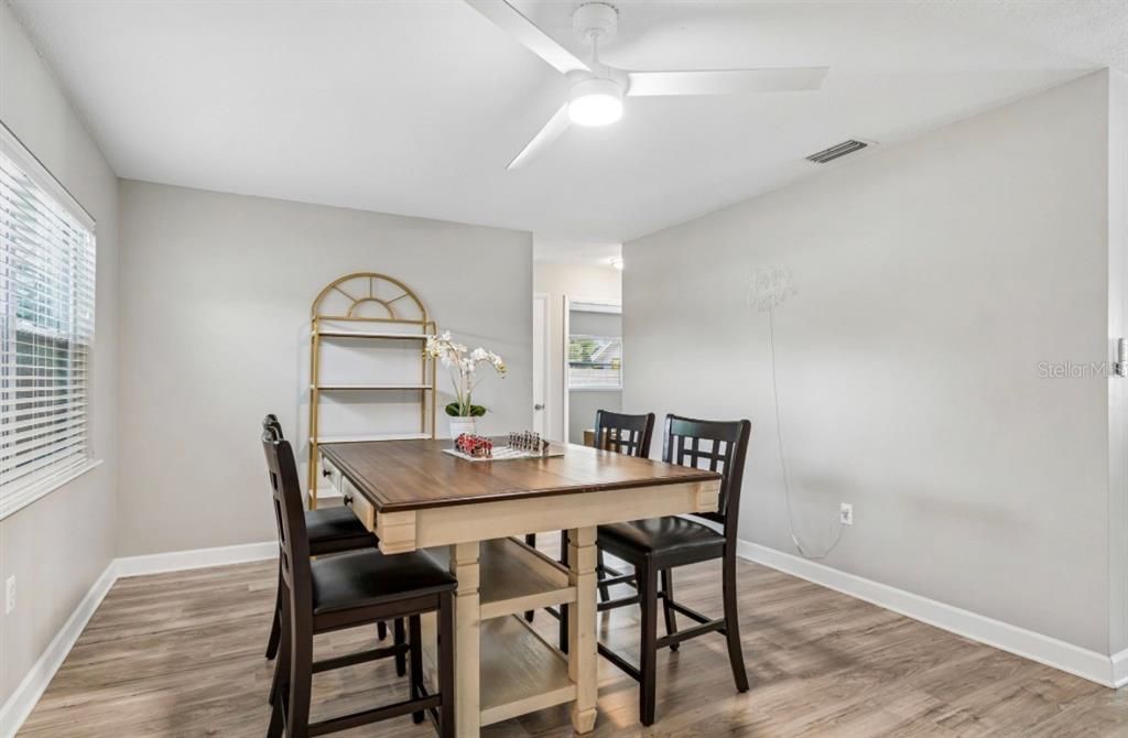 For Sale: $749,900 (5 beds, 3 baths, 2215 Square Feet)