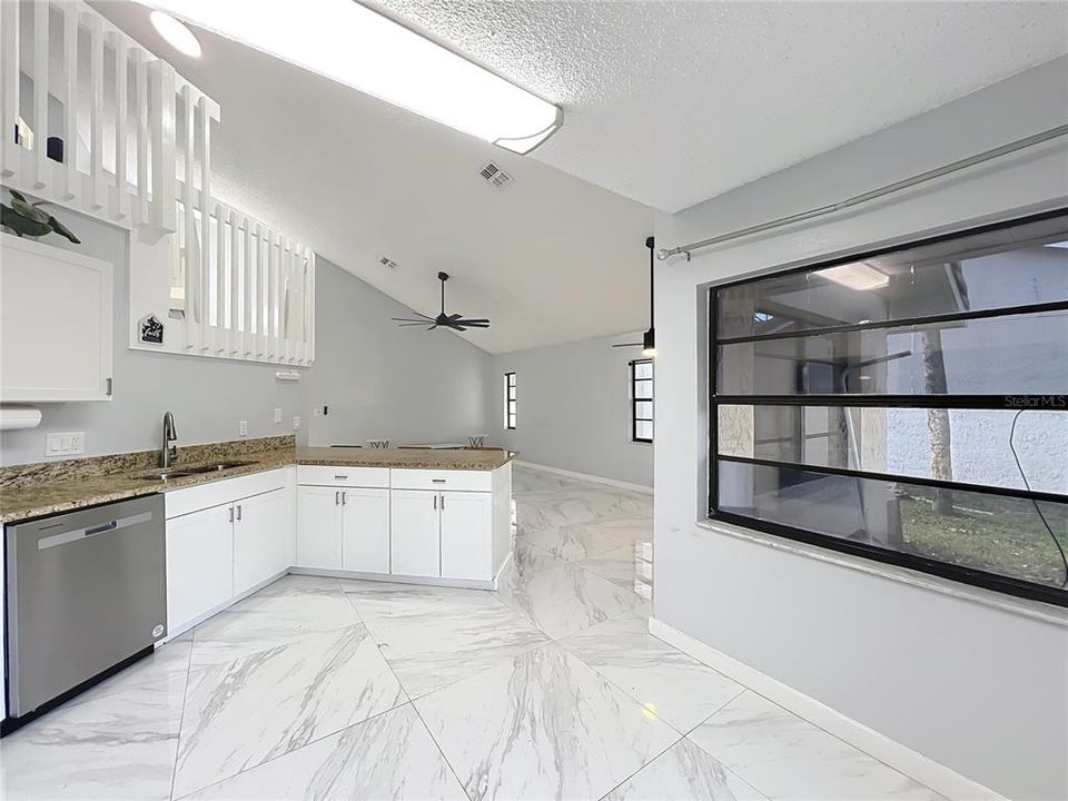 В аренду: $2,750 (3 спален, 2 ванн, 1721 Квадратных фут)