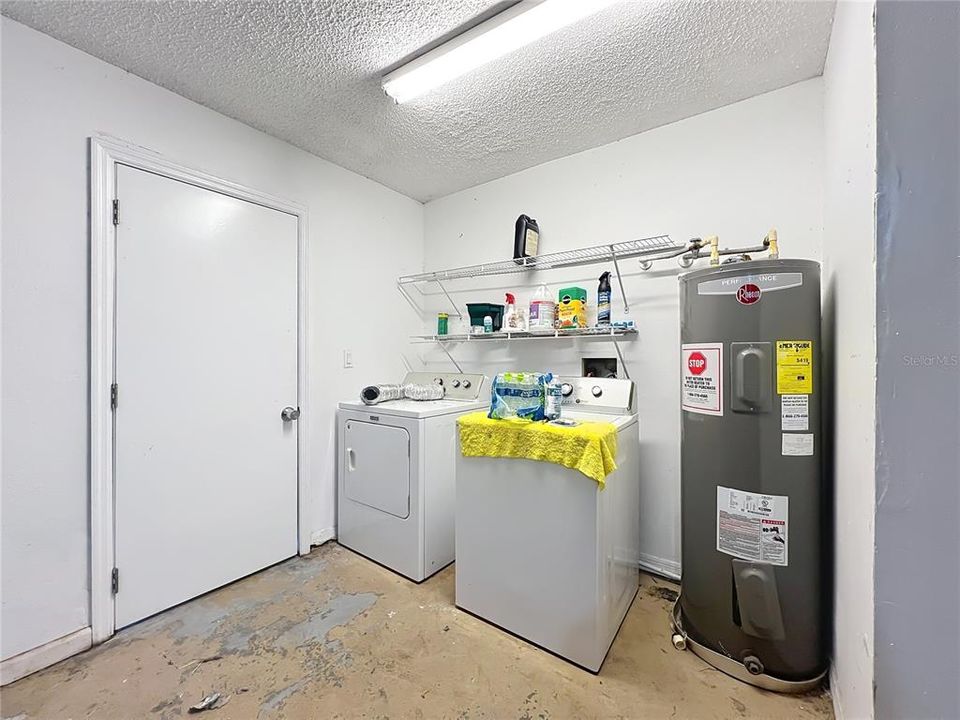 В аренду: $2,750 (3 спален, 2 ванн, 1721 Квадратных фут)