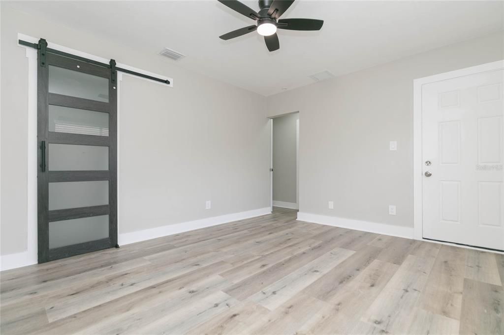For Rent: $2,275 (2 beds, 2 baths, 857 Square Feet)