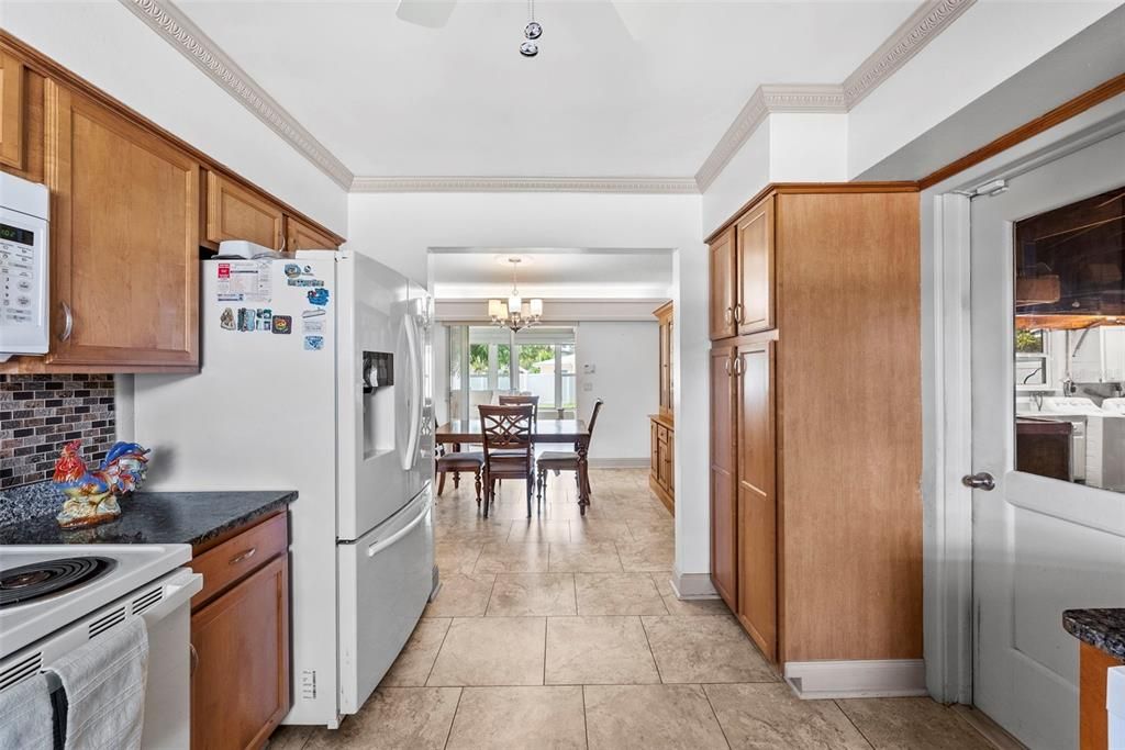 На продажу: $375,000 (2 спален, 2 ванн, 1438 Квадратных фут)