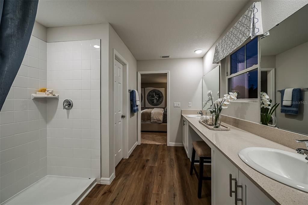 For Sale: $377,845 (5 beds, 3 baths, 2421 Square Feet)