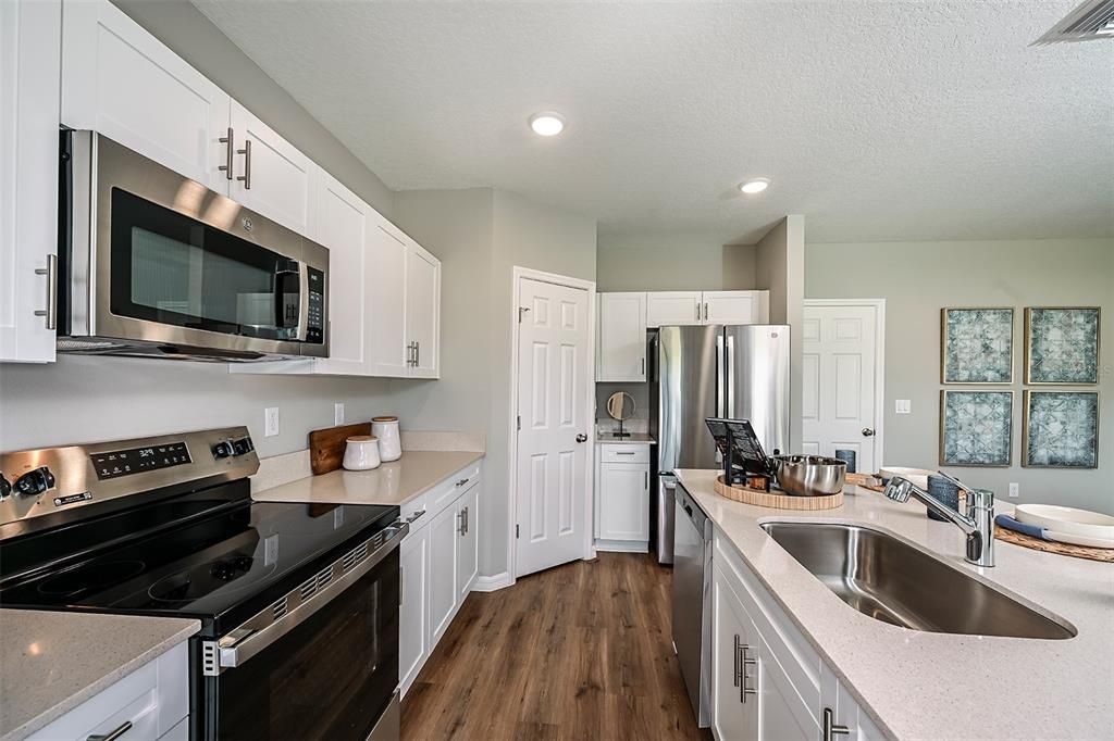 For Sale: $377,845 (5 beds, 3 baths, 2421 Square Feet)