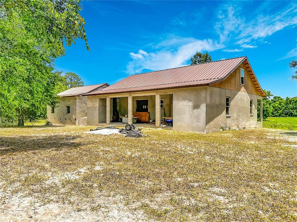 For Sale: $350,000 (4 beds, 3 baths, 2452 Square Feet)