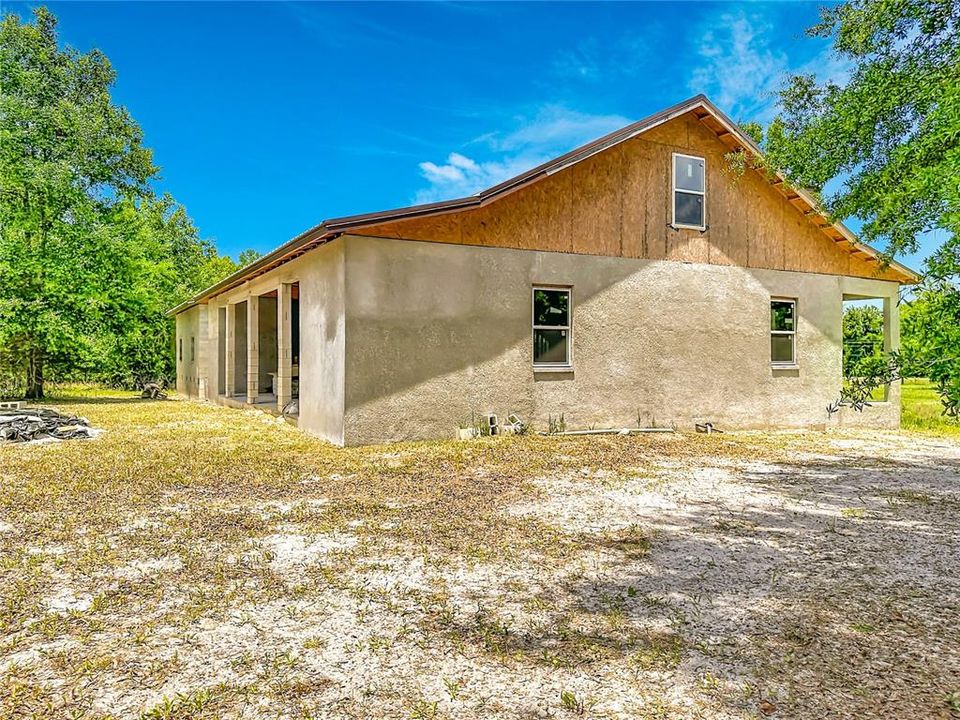 For Sale: $350,000 (4 beds, 3 baths, 2452 Square Feet)