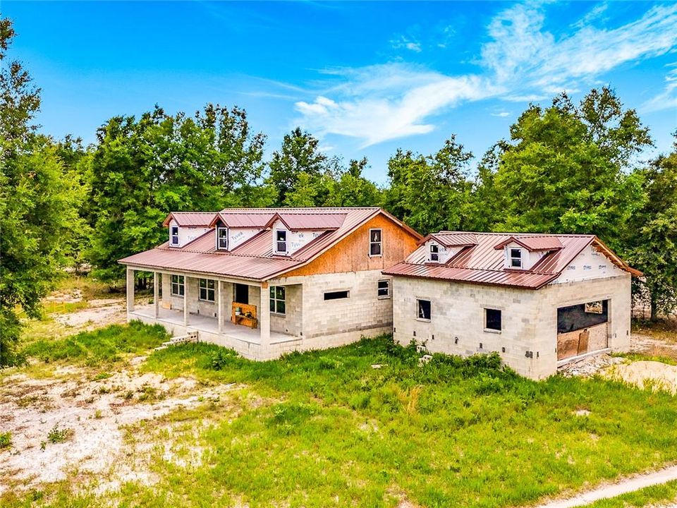 For Sale: $350,000 (4 beds, 3 baths, 2452 Square Feet)