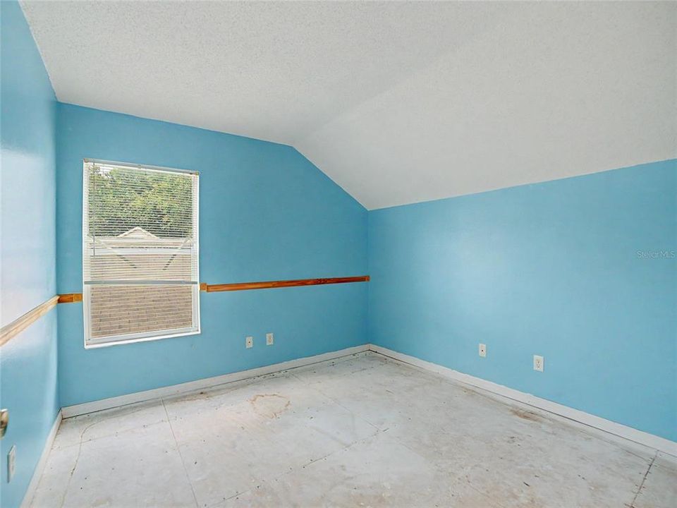 For Sale: $250,000 (4 beds, 2 baths, 1397 Square Feet)