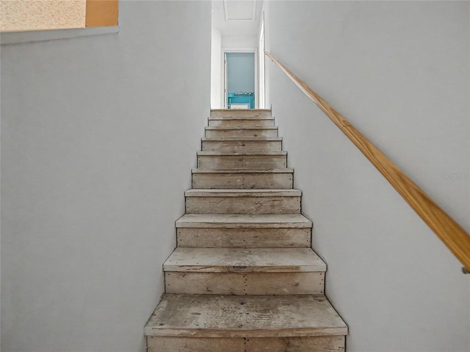 For Sale: $250,000 (4 beds, 2 baths, 1397 Square Feet)
