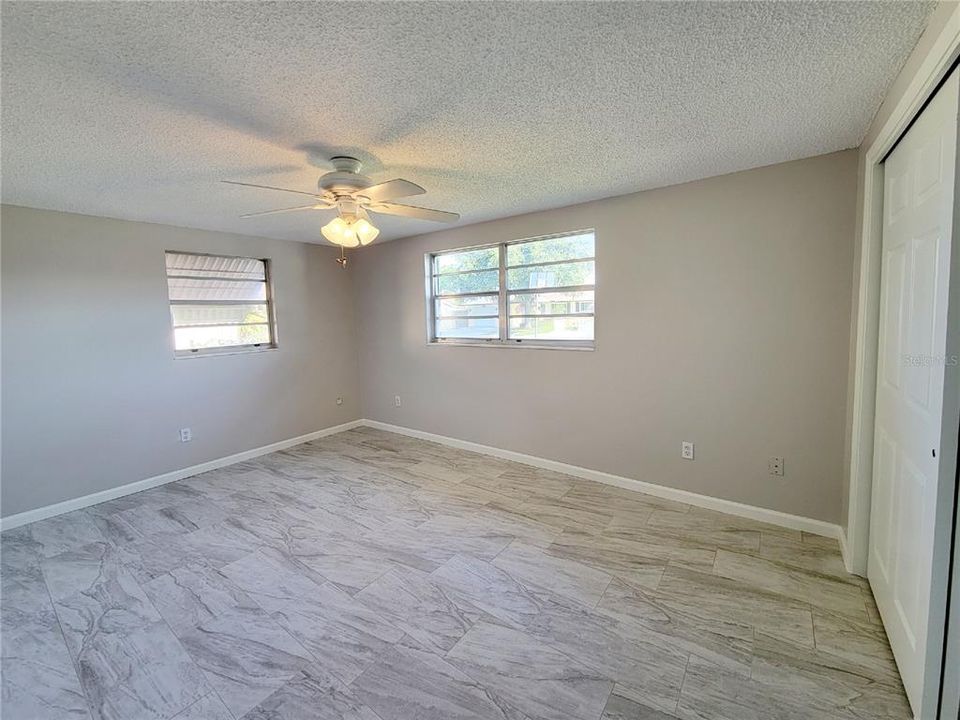 En Venta: $229,900 (3 camas, 2 baños, 1096 Pies cuadrados)